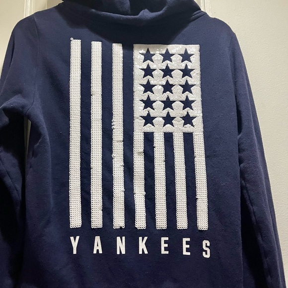 PINK VS sequins Yankees sweatshirt with hoodie - Picture 10 of 11